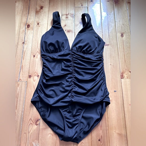 Jantzen Krinkle One Piece Swimsuit - Picture 1 of 6